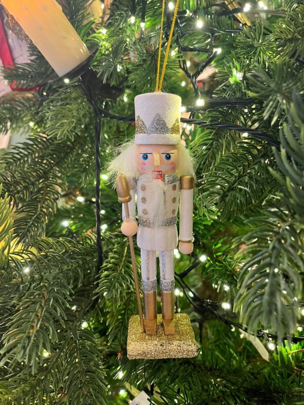 Small Nutcrackers White/Gold