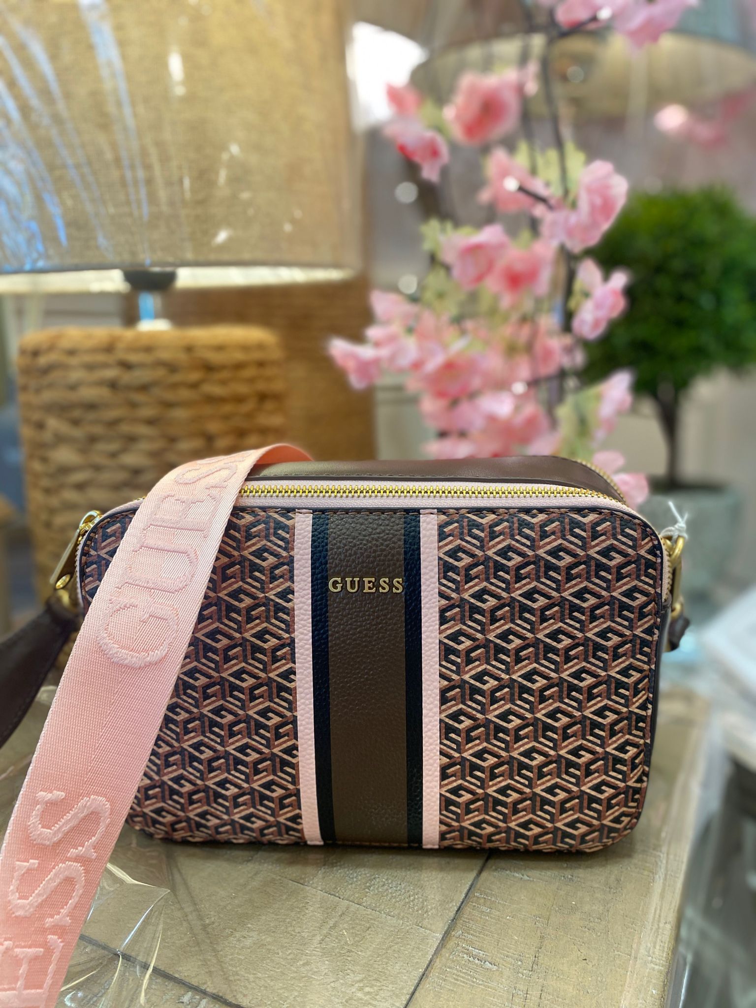 Guess bags best sale 2020 philippines