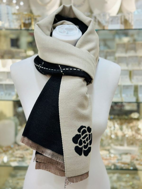 Cashmere Touch Scarf Black/Cream - Image 4