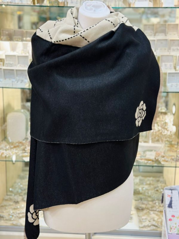 Cashmere Touch Scarf Black/Cream - Image 3